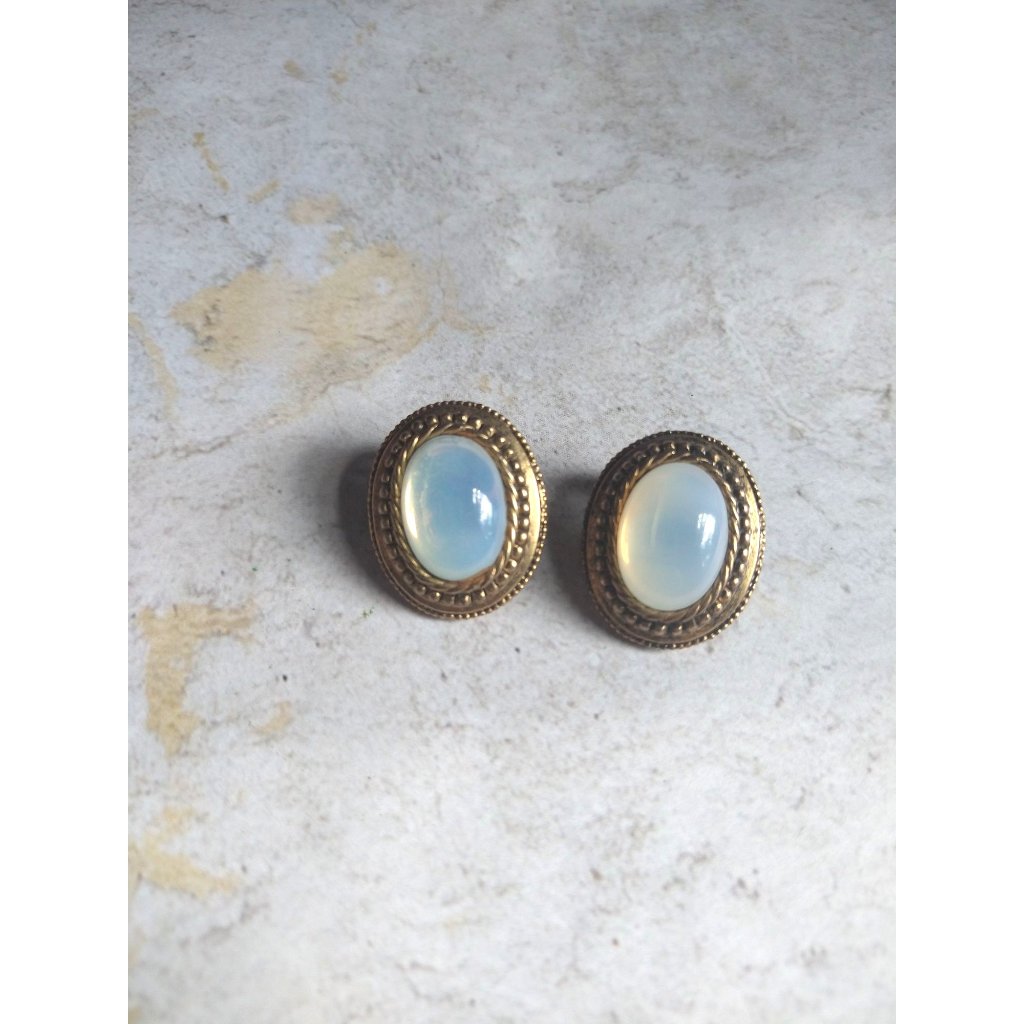 Hollycraft Vintage Moonstone Clip On Earrings